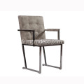 Chaise Moderne Kate par Giorgio Cattelan